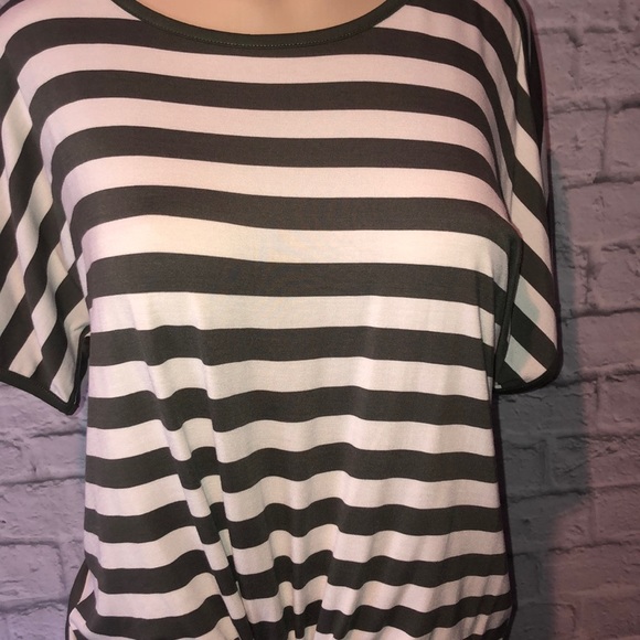 Cable & Gauge Front Tie Green & White Tee - Picture 4 of 8